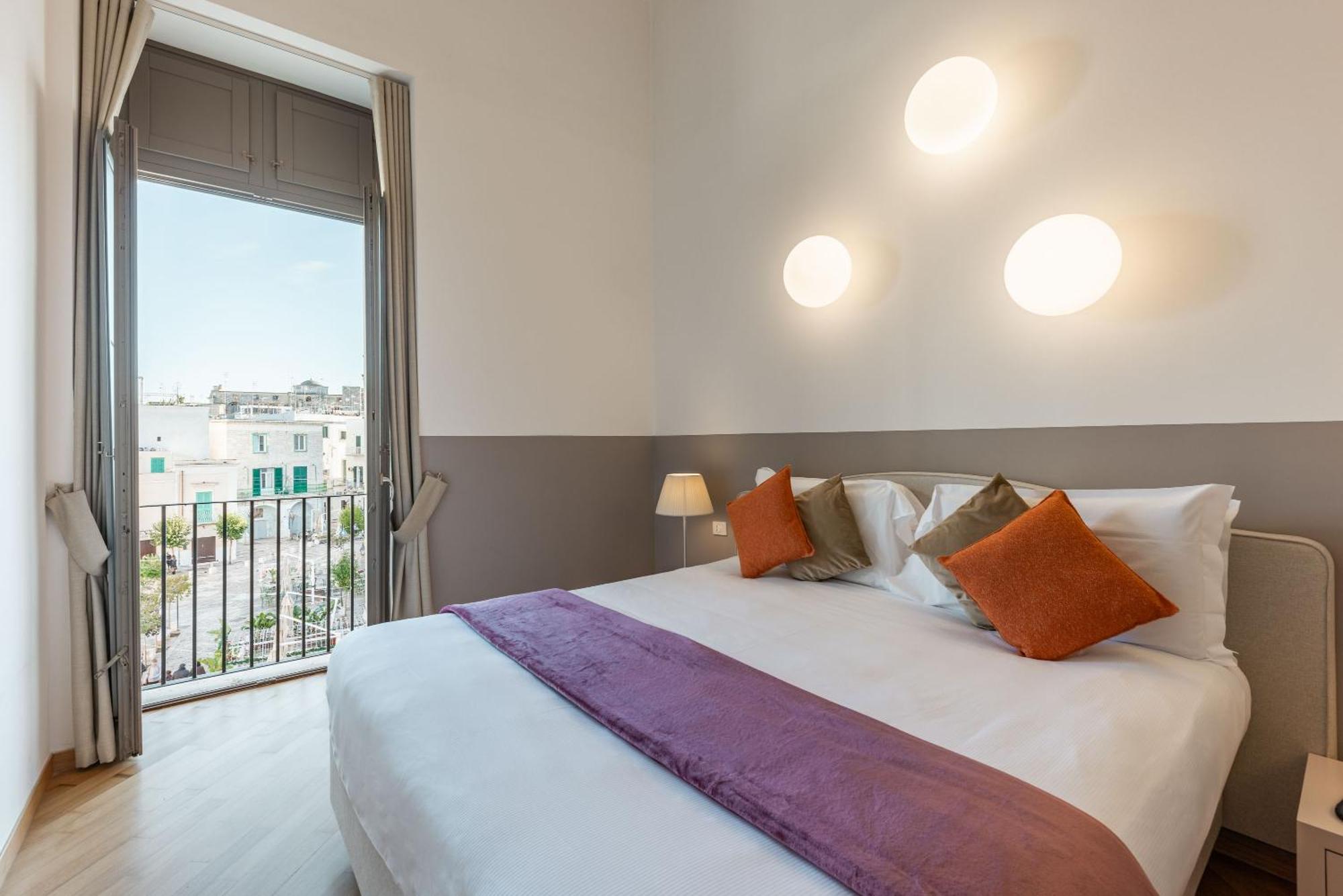 Palazzo Indelli Hotel Монополи Екстериор снимка