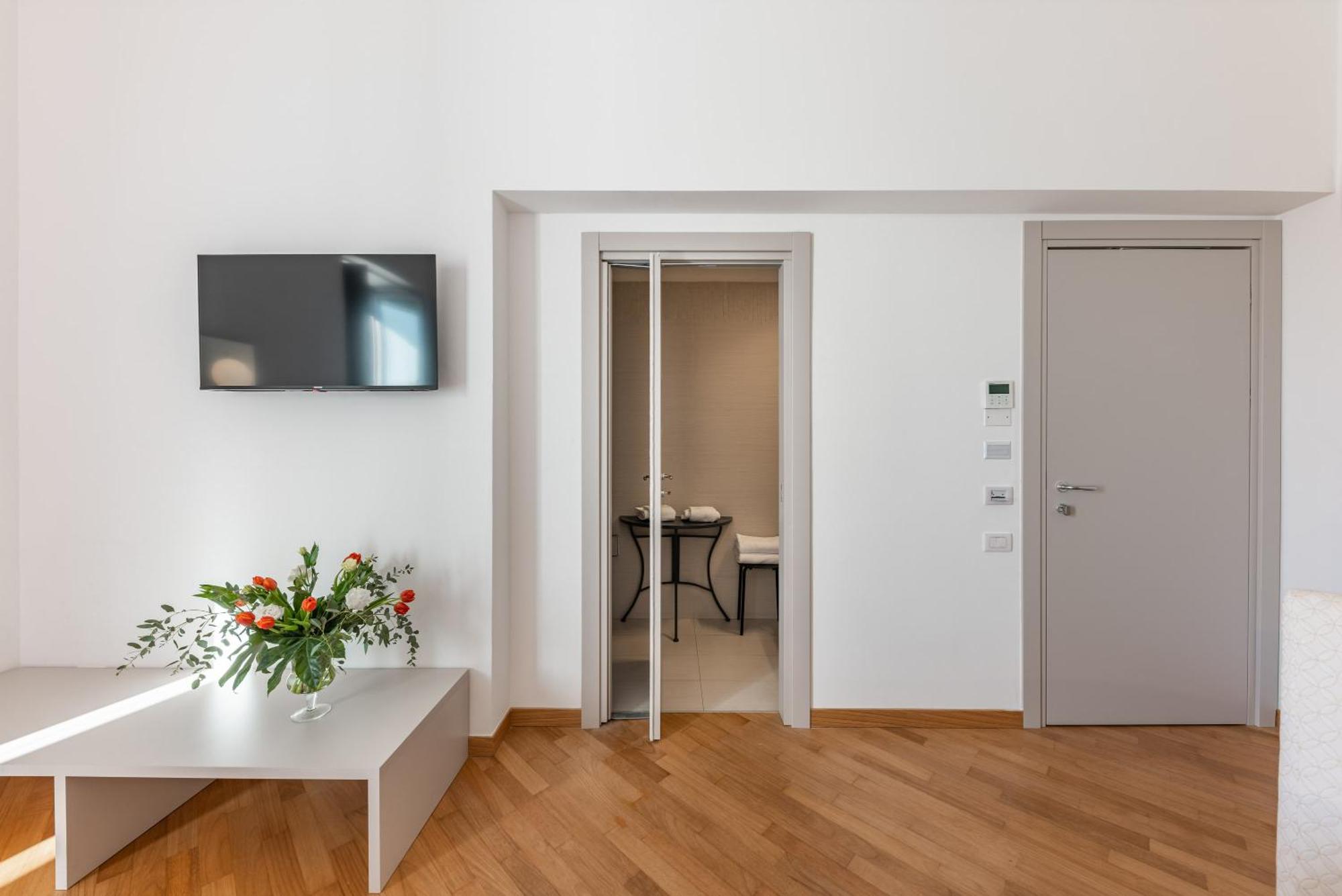 Palazzo Indelli Hotel Монополи Екстериор снимка