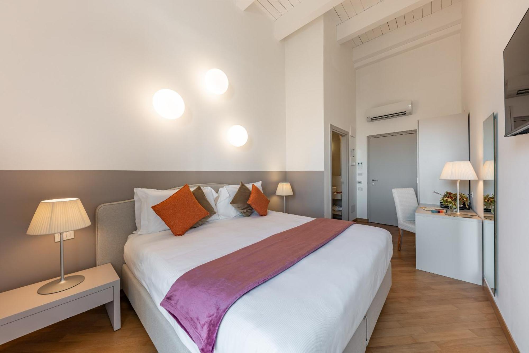 Palazzo Indelli Hotel Монополи Екстериор снимка